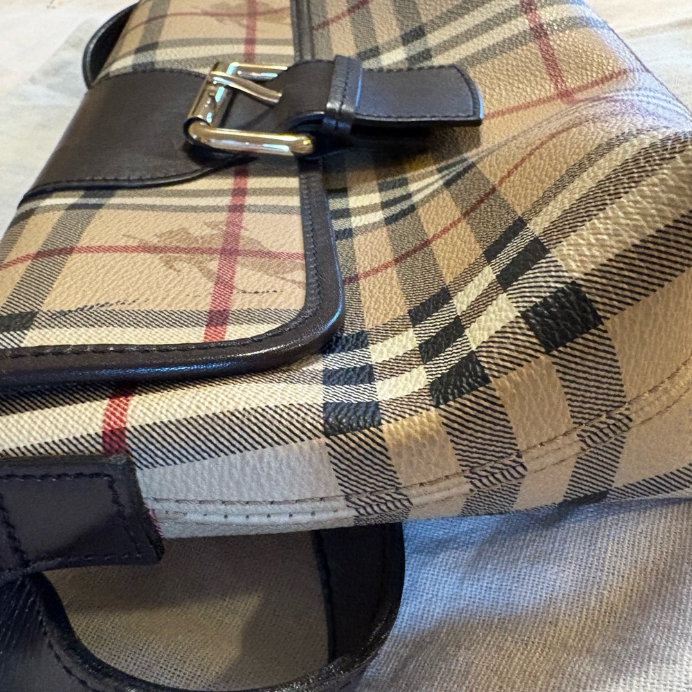 Burberry handbag - Picture 3 of 5